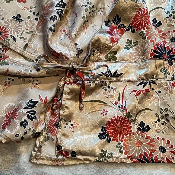 Xhilaration Floral Satin Wrap Top - Picture 14 of 15